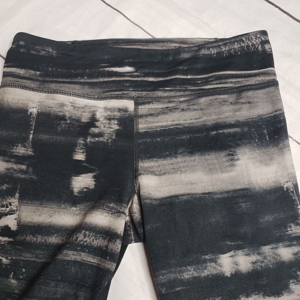 Under Armour cropped running pants small - Picture 4 of 5